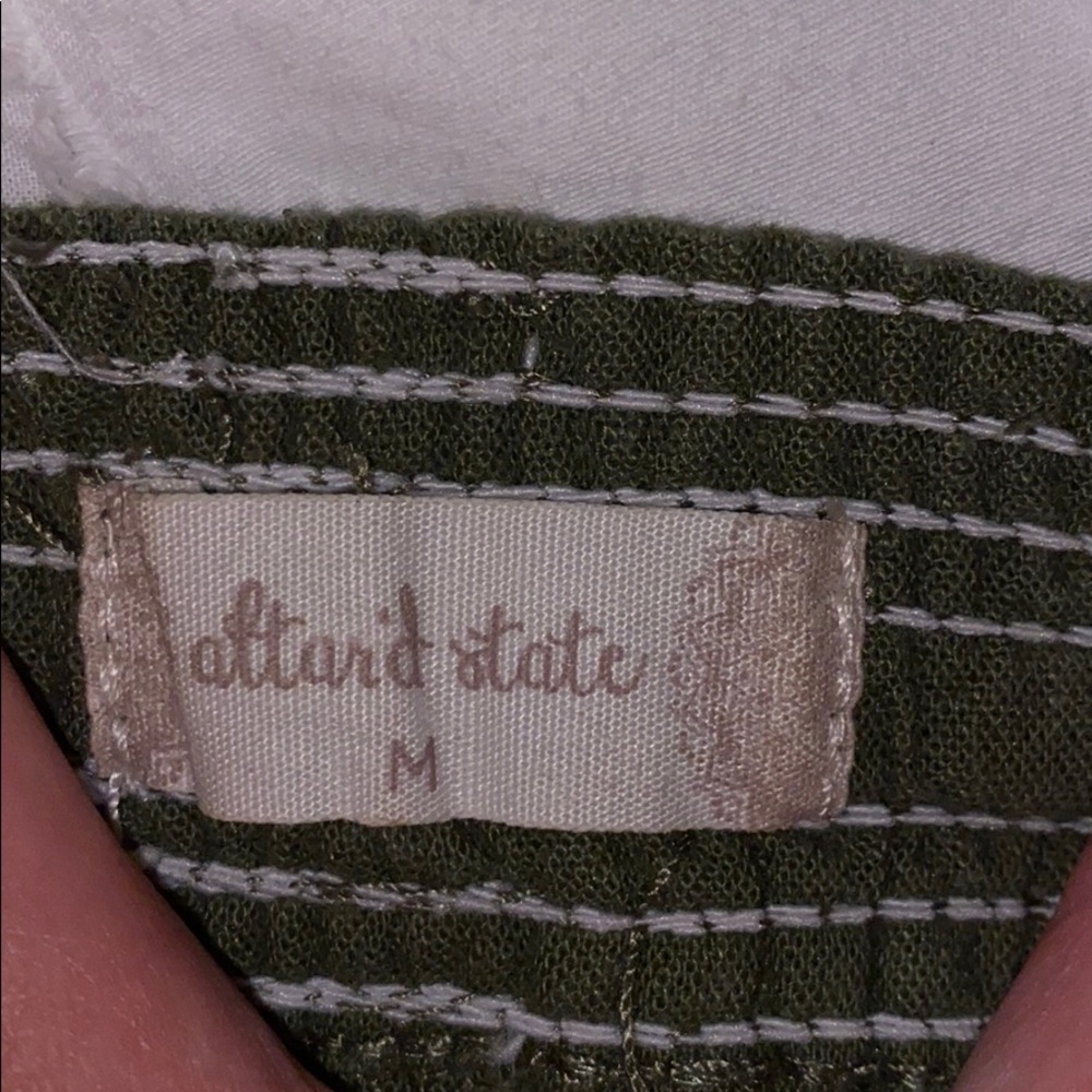 Shorts - Picture 3 of 3